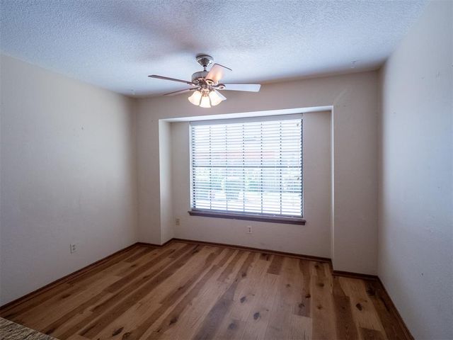 11221 Kingsgate Drive, Oklahoma City, OK 73170