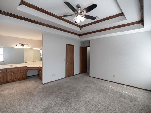 11221 Kingsgate Drive, Oklahoma City, OK 73170