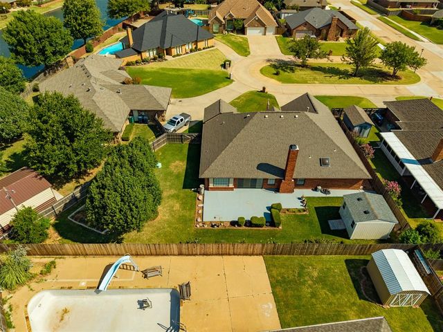 11221 Kingsgate Drive, Oklahoma City, OK 73170