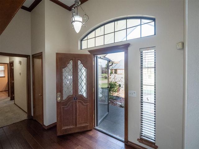 11221 Kingsgate Drive, Oklahoma City, OK 73170