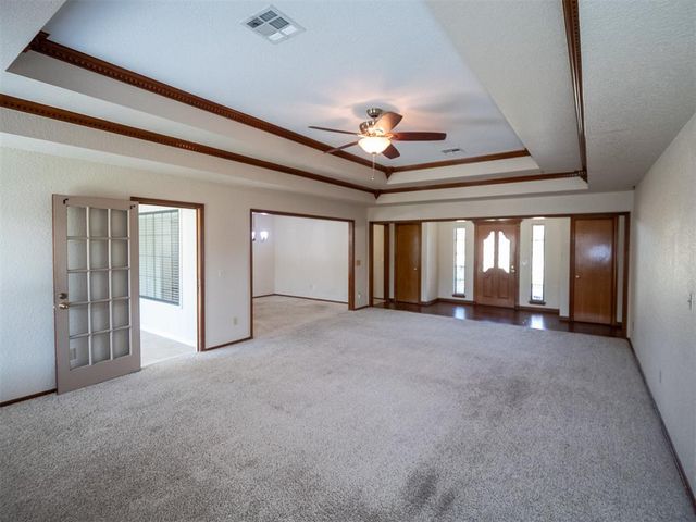 11221 Kingsgate Drive, Oklahoma City, OK 73170