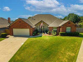 11221 Kingsgate Drive, Oklahoma City, OK 73170
