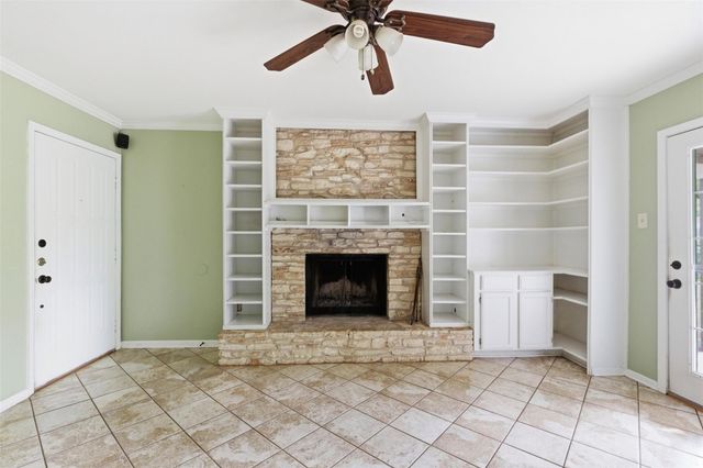 105 Norwood DR A, Georgetown, TX 78628