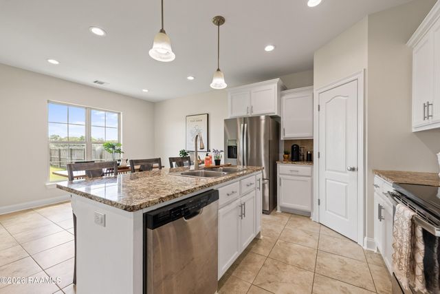 501 Southeastern Avenue, Rayne, LA 70578