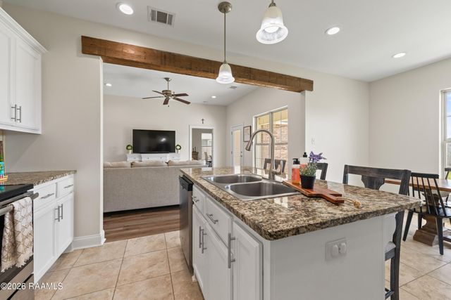 501 Southeastern Avenue, Rayne, LA 70578