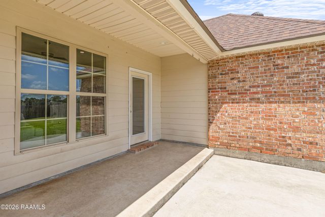 501 Southeastern Avenue, Rayne, LA 70578