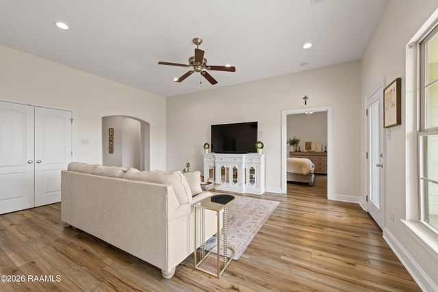 501 Southeastern Avenue, Rayne, LA 70578