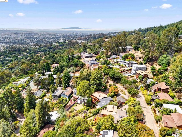 4866 Trinidad, Oakland, CA 94602