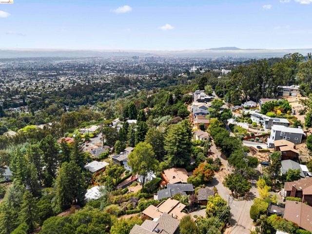 4866 Trinidad, Oakland, CA 94602