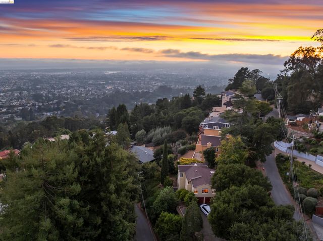 4866 Trinidad, Oakland, CA 94602