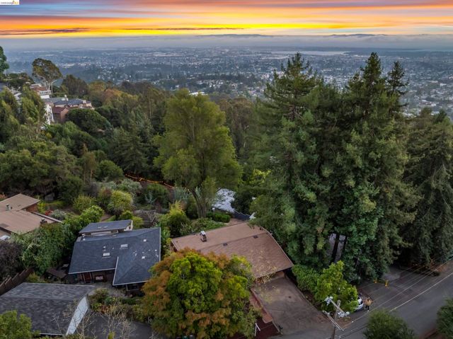 4866 Trinidad, Oakland, CA 94602