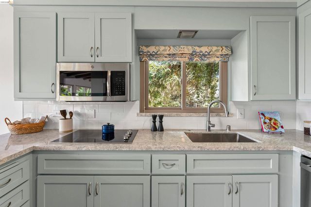 4866 Trinidad, Oakland, CA 94602