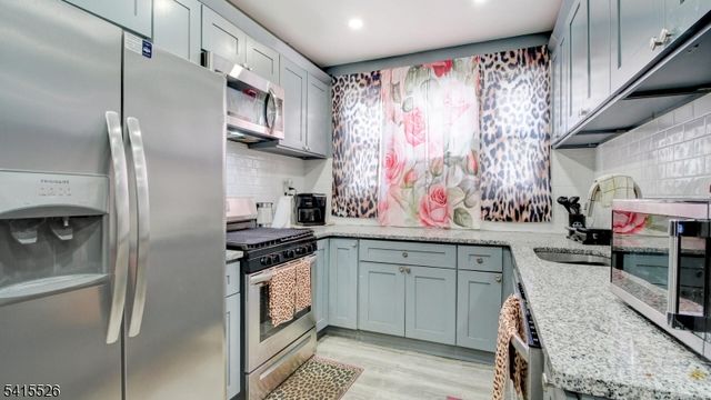 18 Mckay Ave, East Orange City, NJ 07018