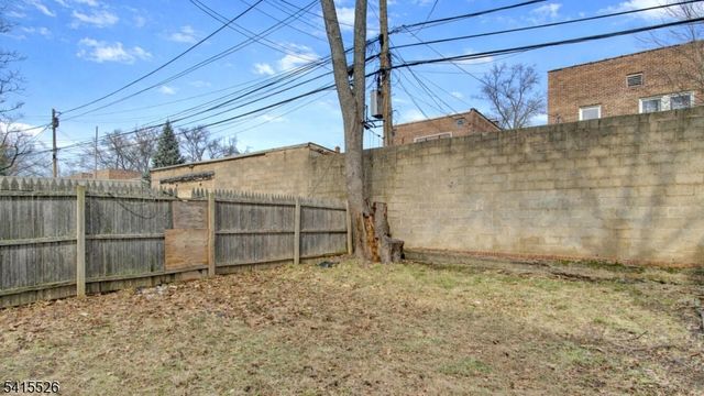 18 Mckay Ave, East Orange City, NJ 07018
