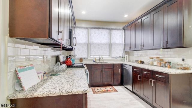 18 Mckay Ave, East Orange City, NJ 07018