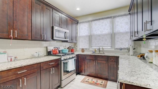18 Mckay Ave, East Orange City, NJ 07018