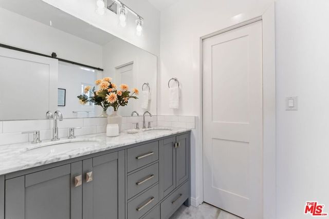 1909 Pelham Avenue 111, Los Angeles, CA 90025