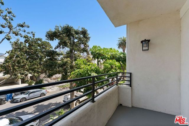 1909 Pelham Avenue 111, Los Angeles, CA 90025