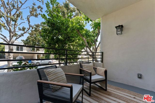 1909 Pelham Avenue 111, Los Angeles, CA 90025