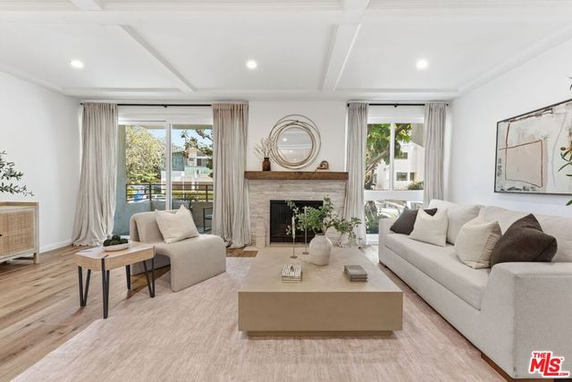 1909 Pelham Avenue 111, Los Angeles, CA 90025