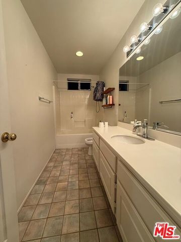 719 W Avenue Q10, Palmdale, CA 93551
