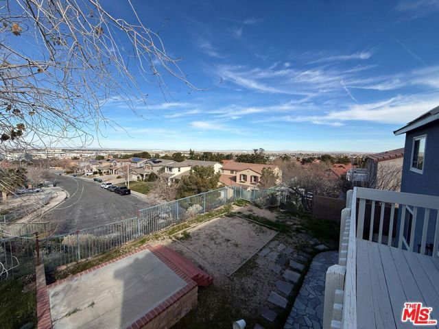 719 W Avenue Q10, Palmdale, CA 93551