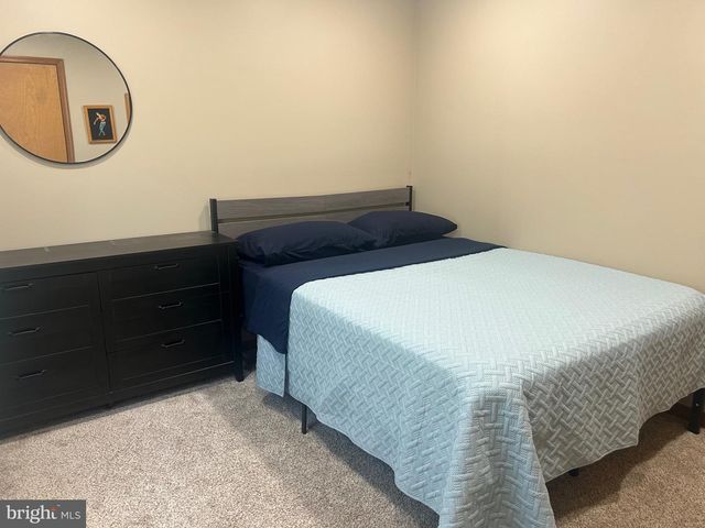 57 HIGH ST, Mullica Hill, NJ 08062