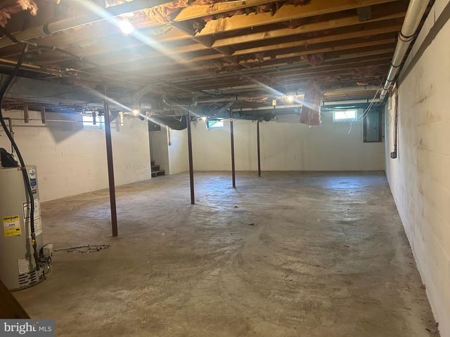 57 HIGH ST, Mullica Hill, NJ 08062
