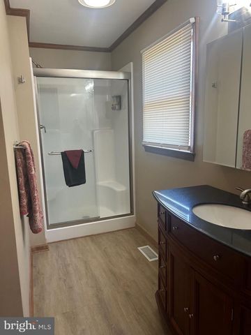 57 HIGH ST, Mullica Hill, NJ 08062