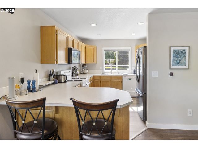 707 ASH St, Dayton, OR 97114