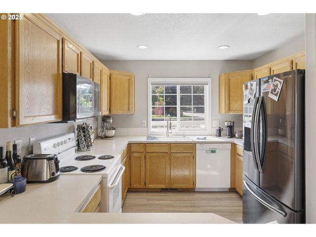 707 ASH St, Dayton, OR 97114