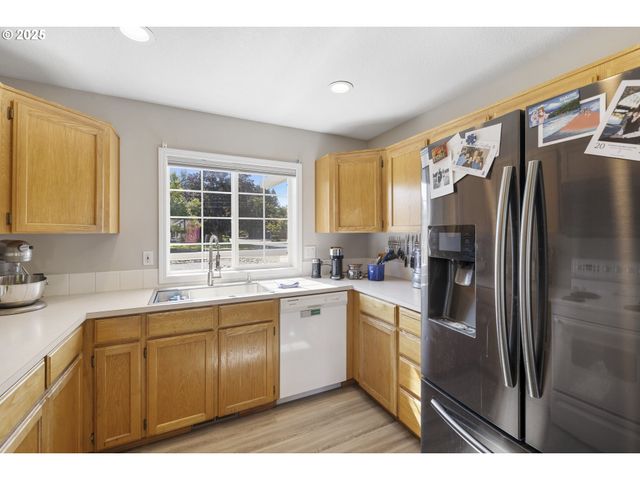 707 ASH St, Dayton, OR 97114