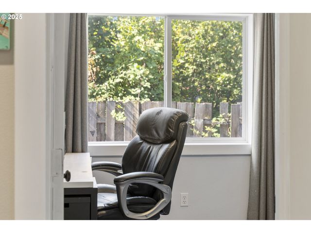 707 ASH St, Dayton, OR 97114