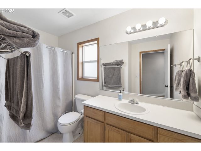 707 ASH St, Dayton, OR 97114