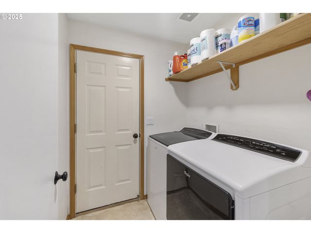 707 ASH St, Dayton, OR 97114