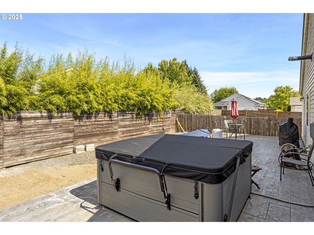 707 ASH St, Dayton, OR 97114