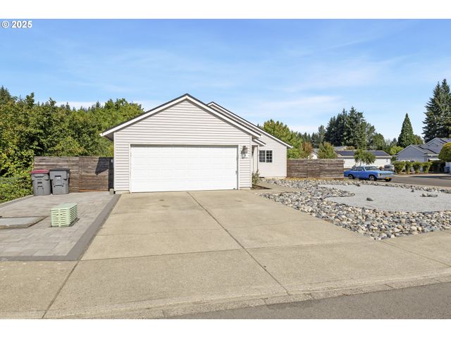 707 ASH St, Dayton, OR 97114