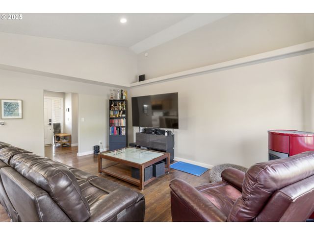 707 ASH St, Dayton, OR 97114