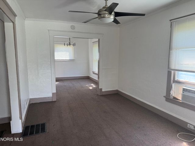 1014 Evesham Avenue, Toledo, OH 43607