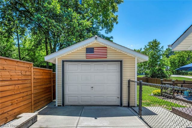 130 Yonker Street, Barberton, OH 44203