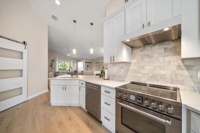 109 PETERSON LANE, Palm Harbor, FL 34683