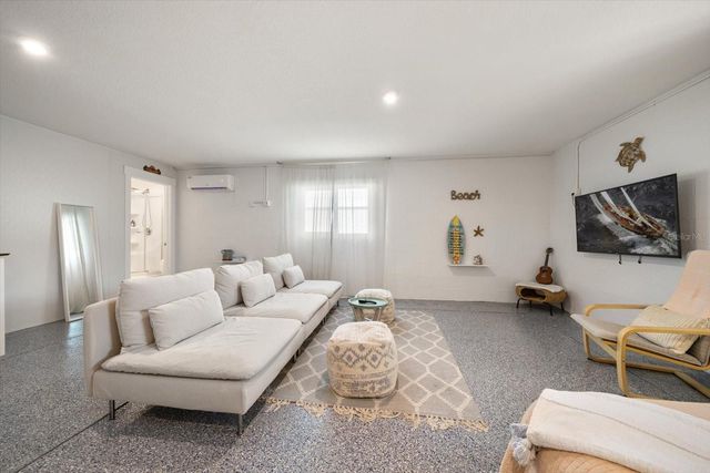 109 PETERSON LANE, Palm Harbor, FL 34683