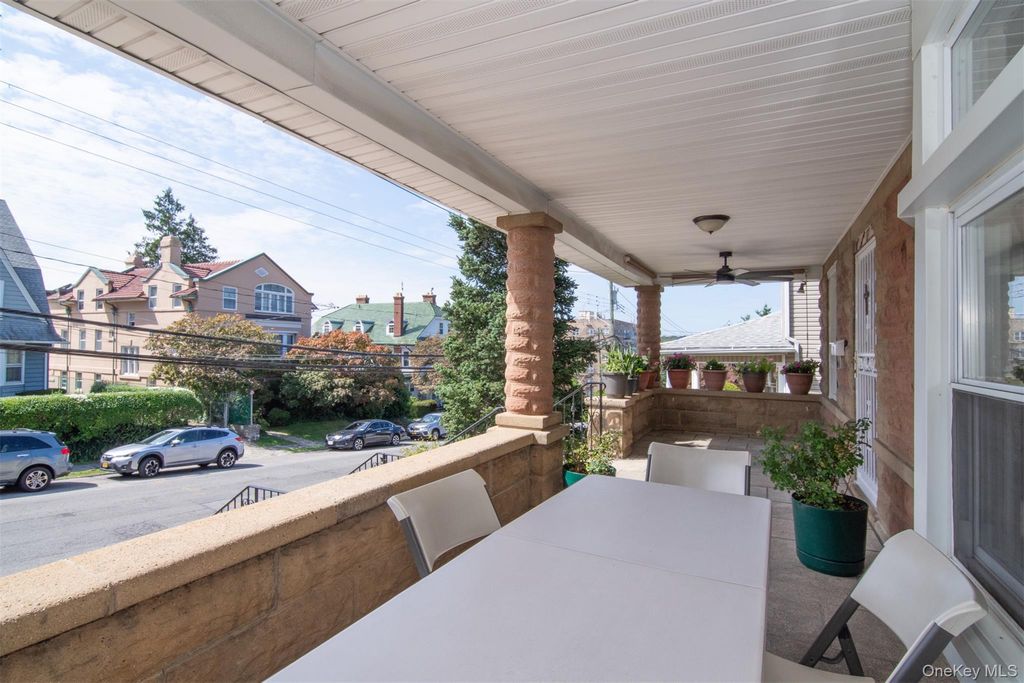 17 Lake Avenue, Yonkers, NY 10703 — photo 4