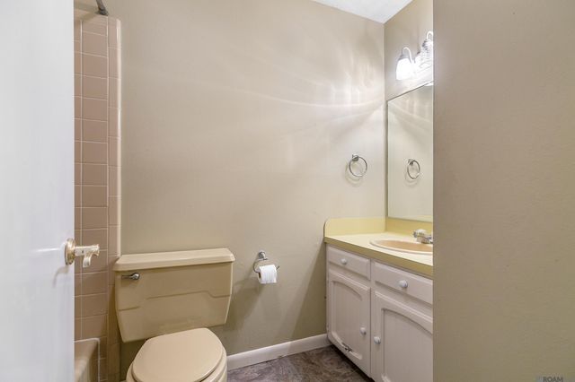 5519 Elm Grove Rd, Port Allen, LA 70767