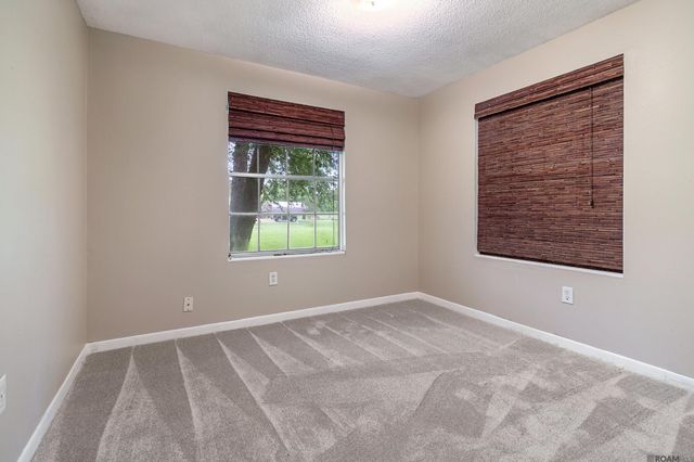 5519 Elm Grove Rd, Port Allen, LA 70767