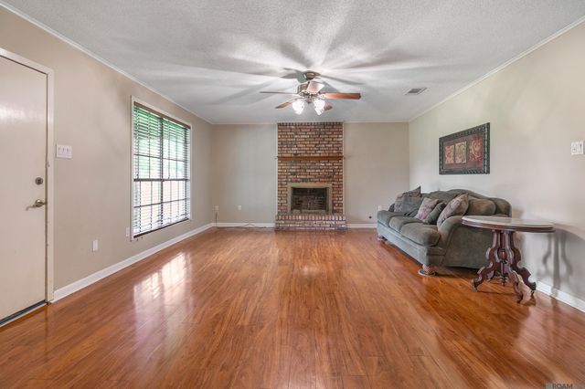 5519 Elm Grove Rd, Port Allen, LA 70767
