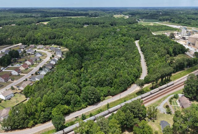 1827 River Road, Fayetteville, NC 28312