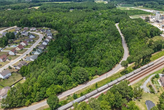 1827 River Road, Fayetteville, NC 28312