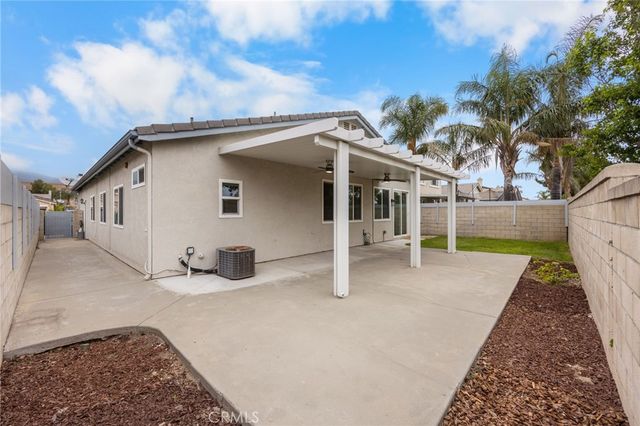 15589 Rockwell Avenue, Fontana, CA 92336