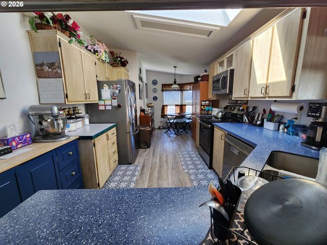 3025 HOLLYRIDGE Loop Ne, Salem, OR 97305